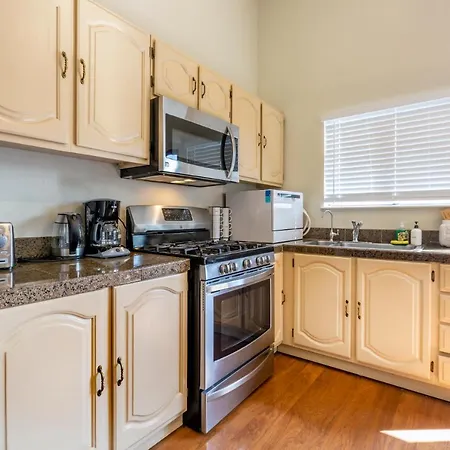 @ Marbella Lane 6Br Duplex In Downtown San Jose Villa